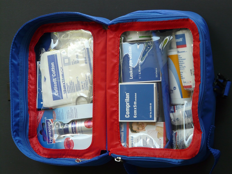How to Build a First Aid Kit